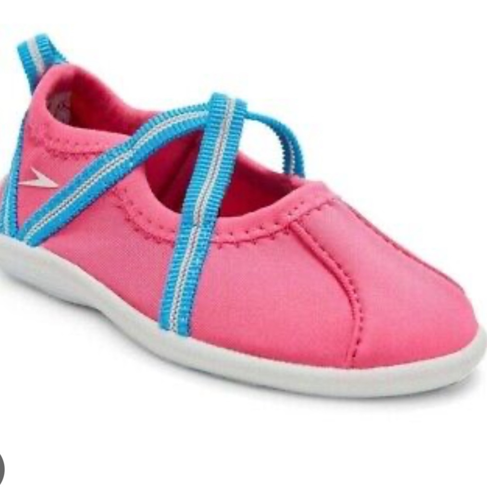 Speedo water shoes